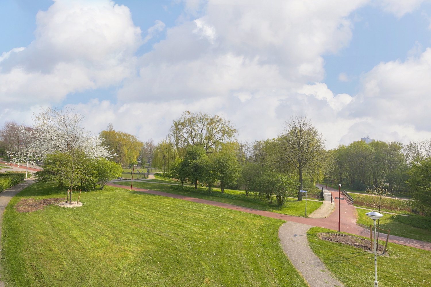 Donkergroen 75