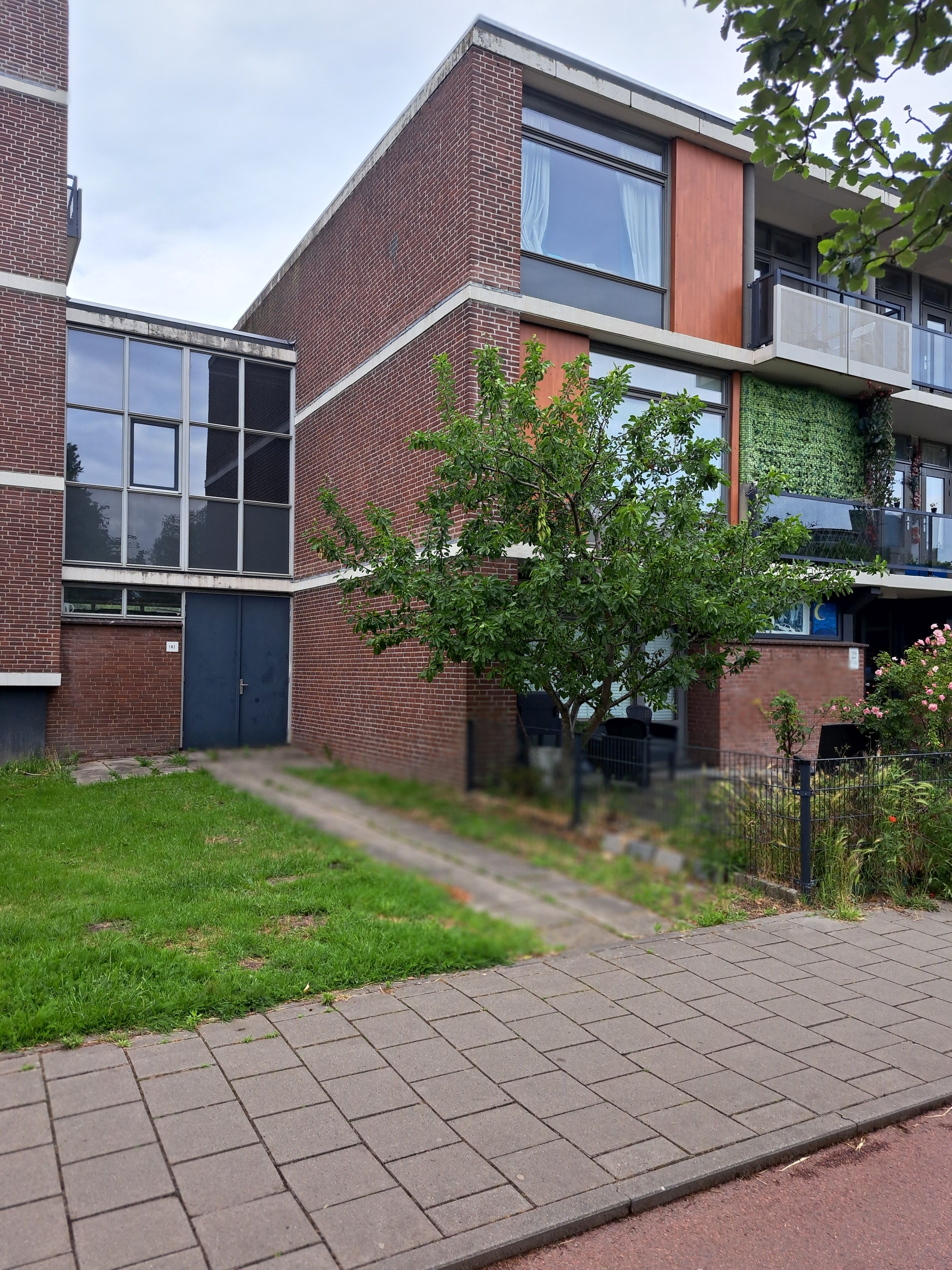 Finnenburg 186, 2591 XW Den Haag, Nederland