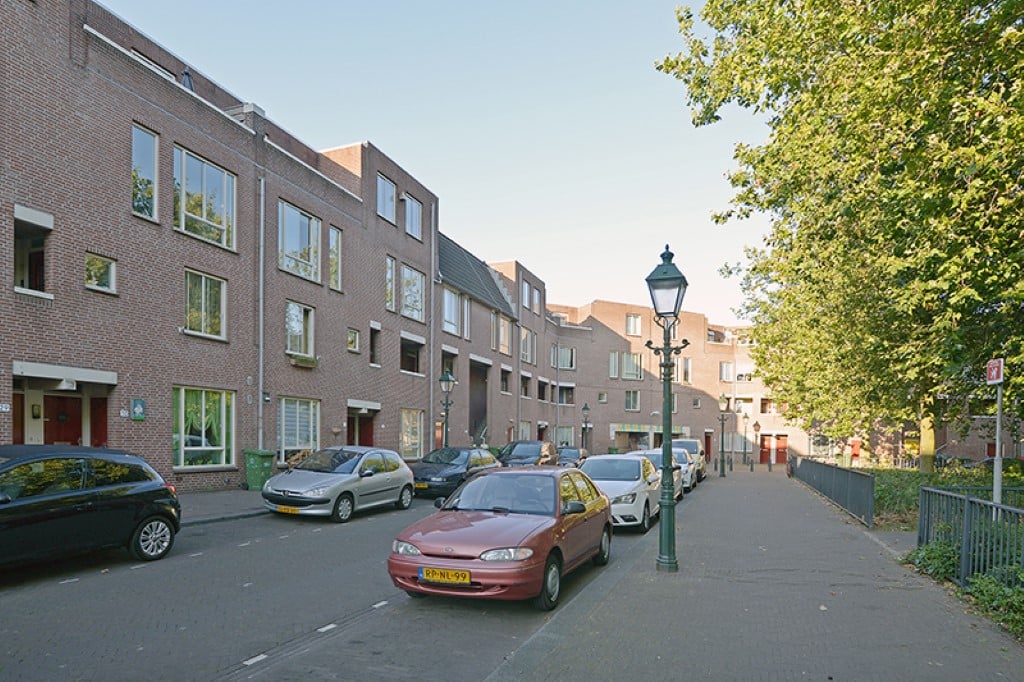 Helena van Doeverenplantsoen 22, 2512 ZB Den Haag, Nederland