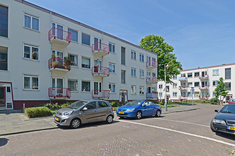 Sara Burgerhartweg 293