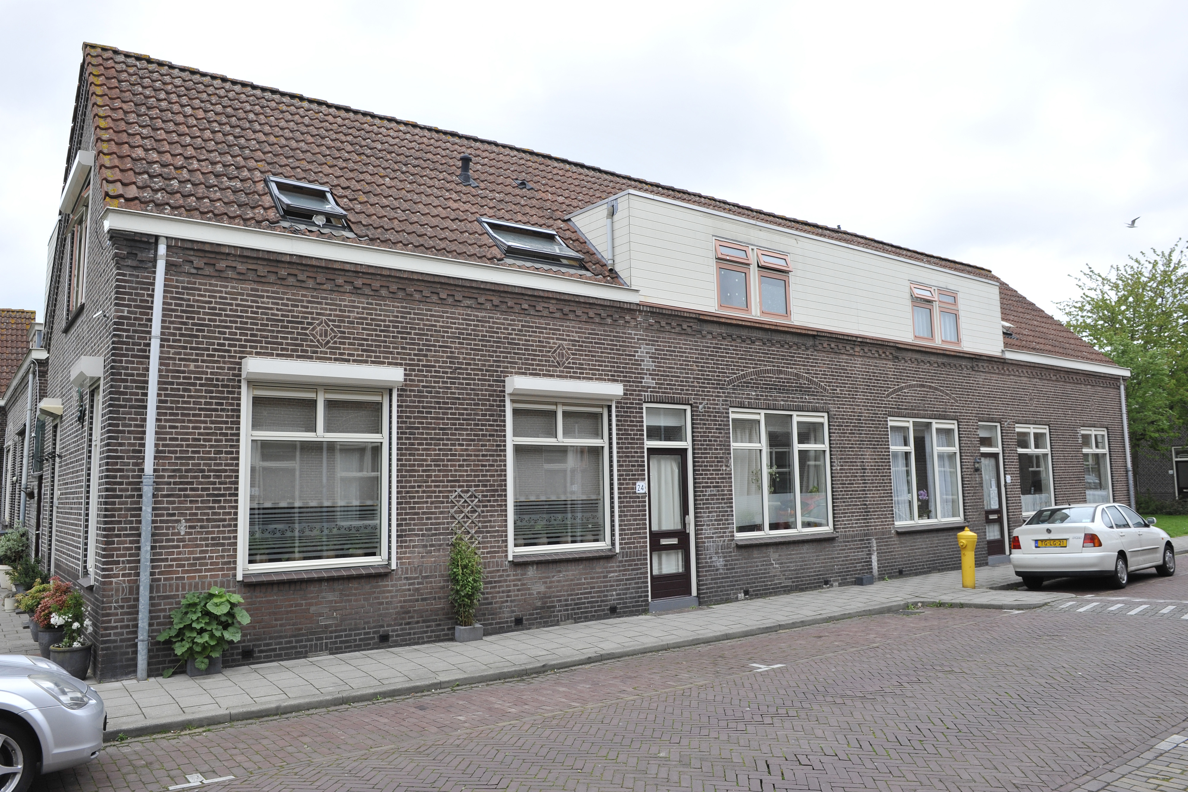 Van der Madestraat 12