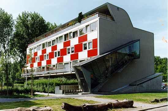 Dedemsvaartweg 593, 2545 DJ Den Haag, Nederland