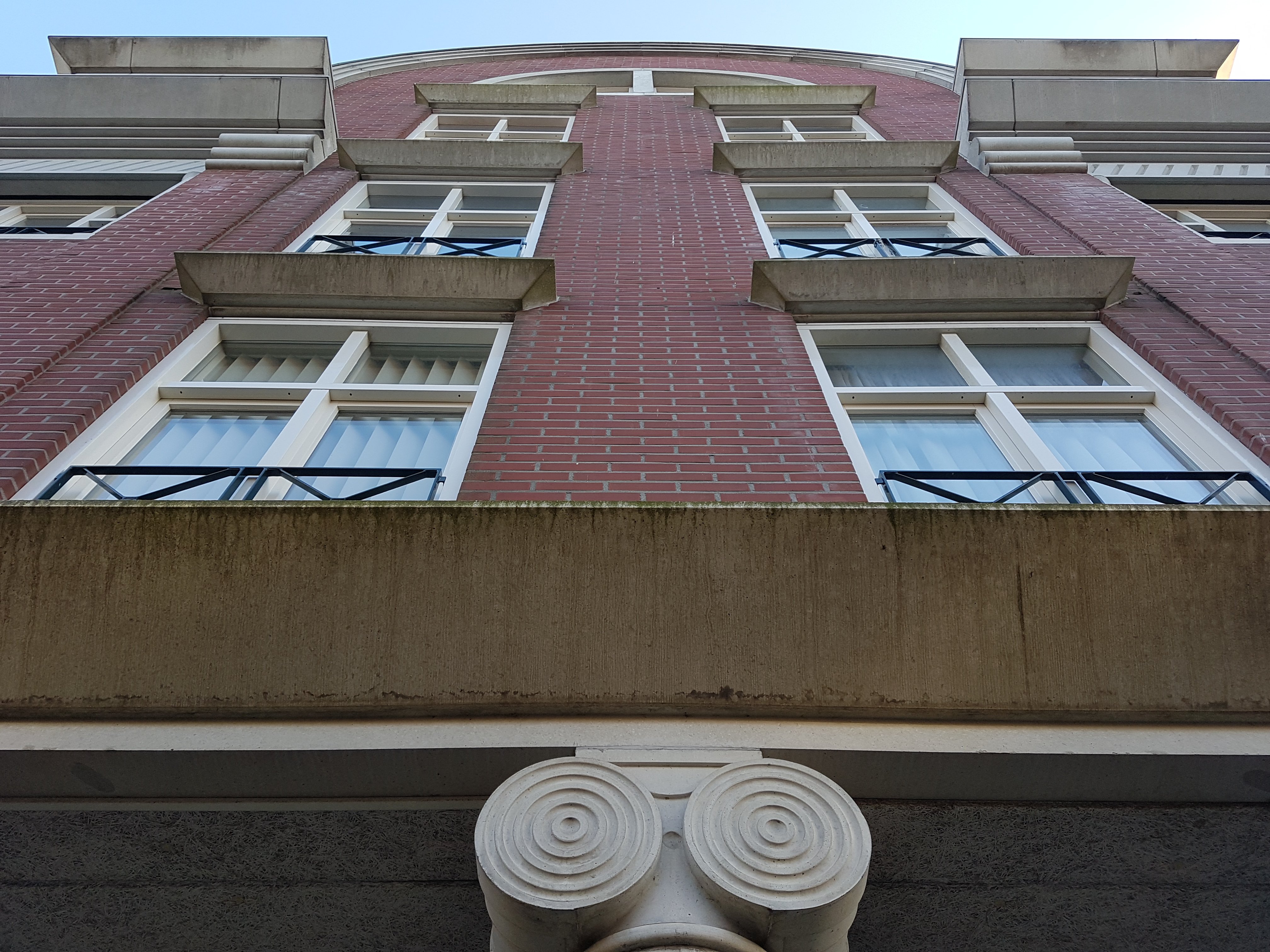 Van Hogendorpstraat 30