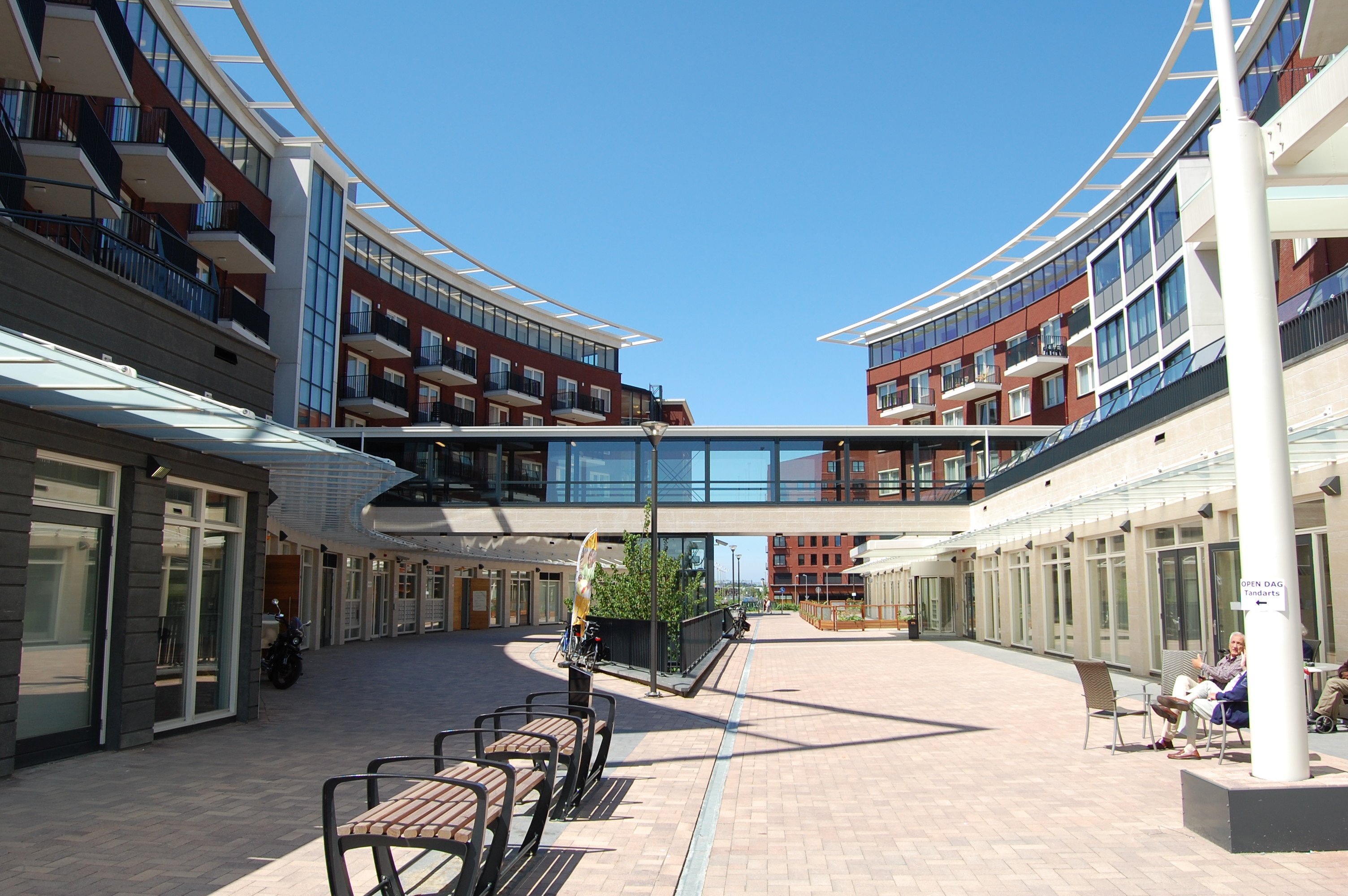 Harriët Freezerhof 325