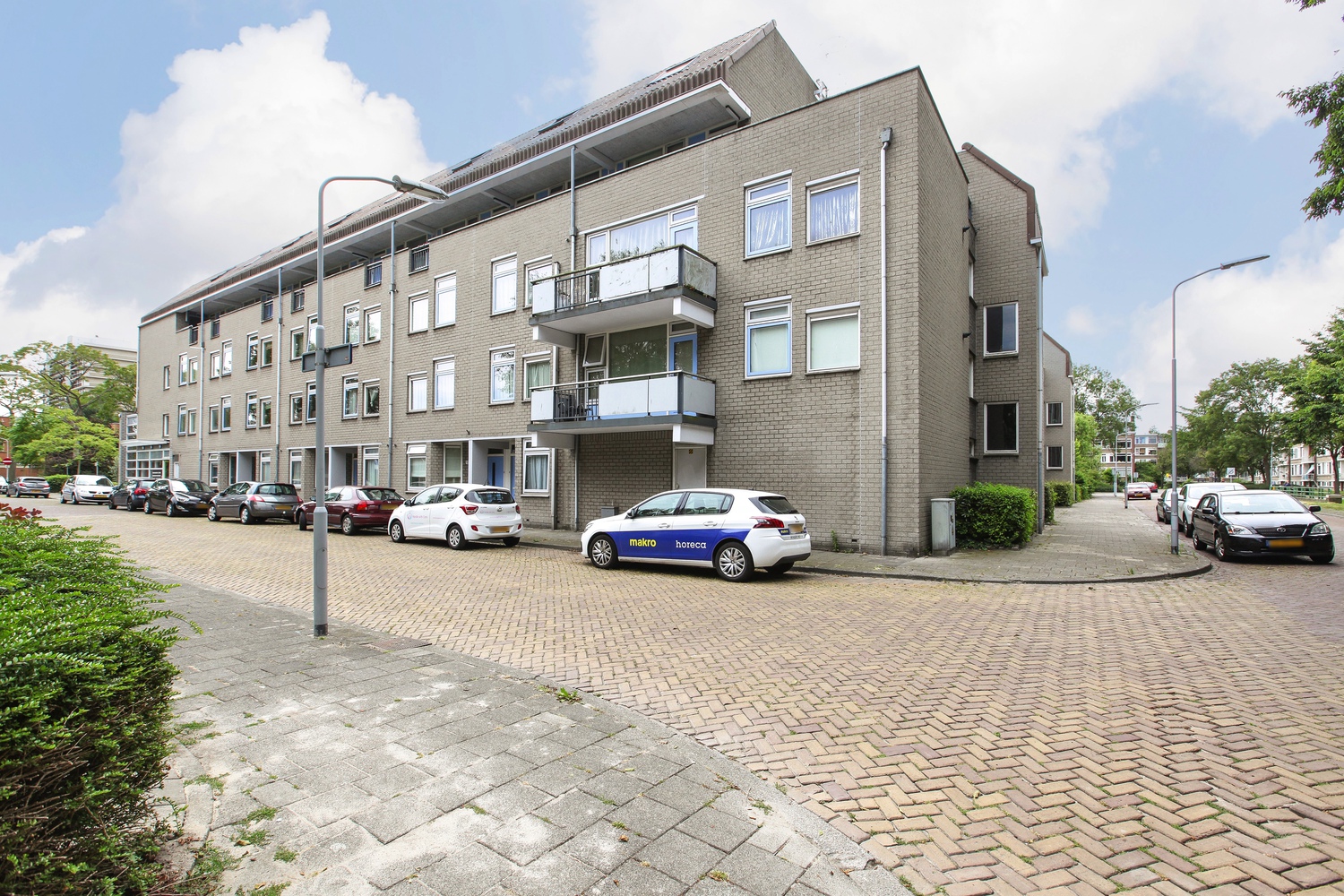 Abraham Douglaslaan 9