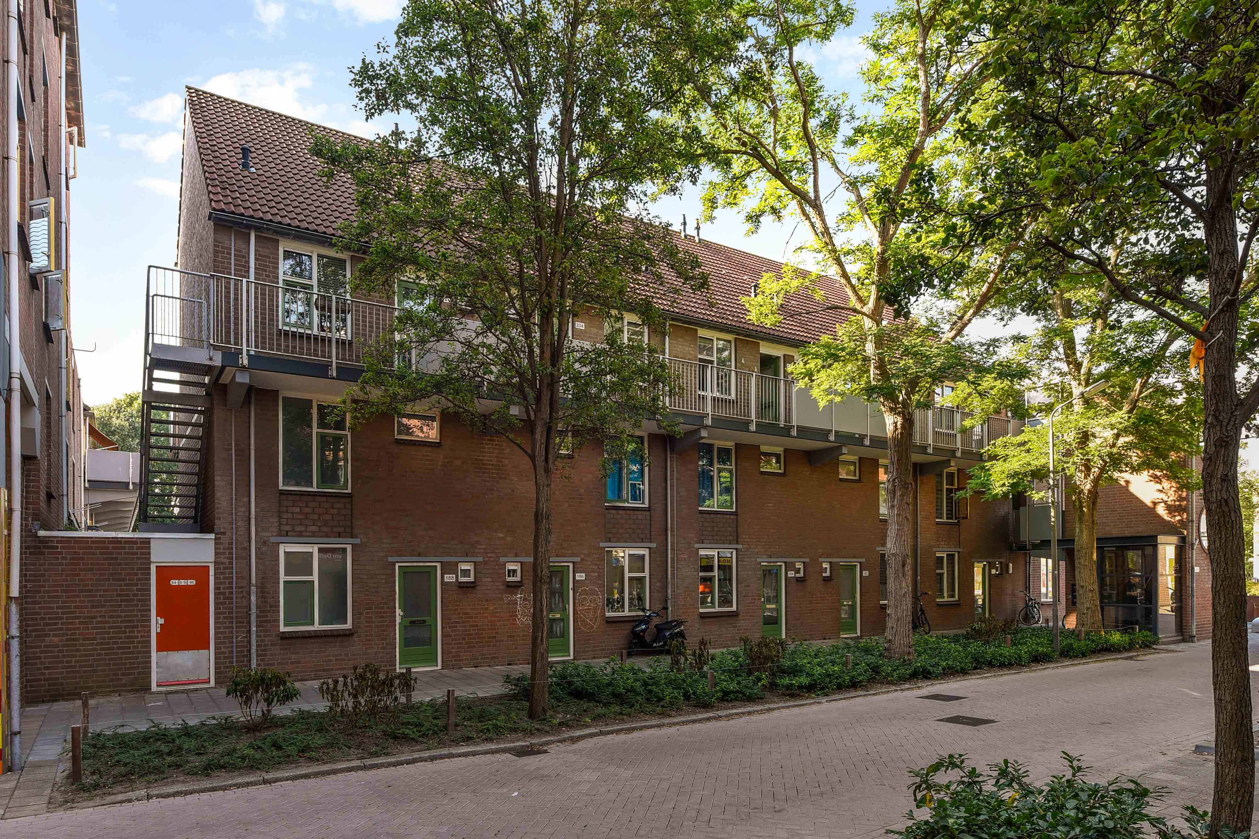 Bikolaan 204