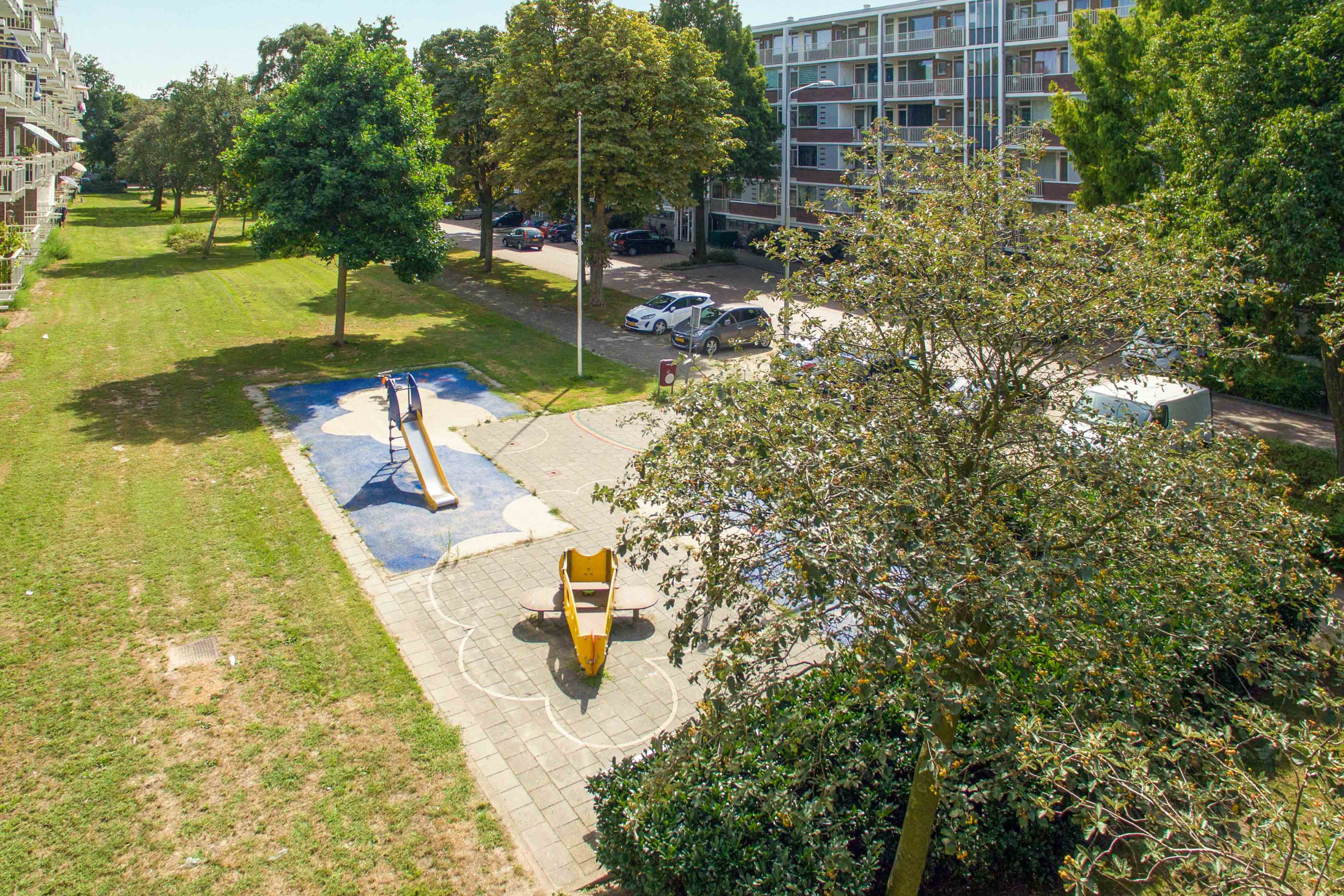 Burgemeester Velthuijsenlaan 209