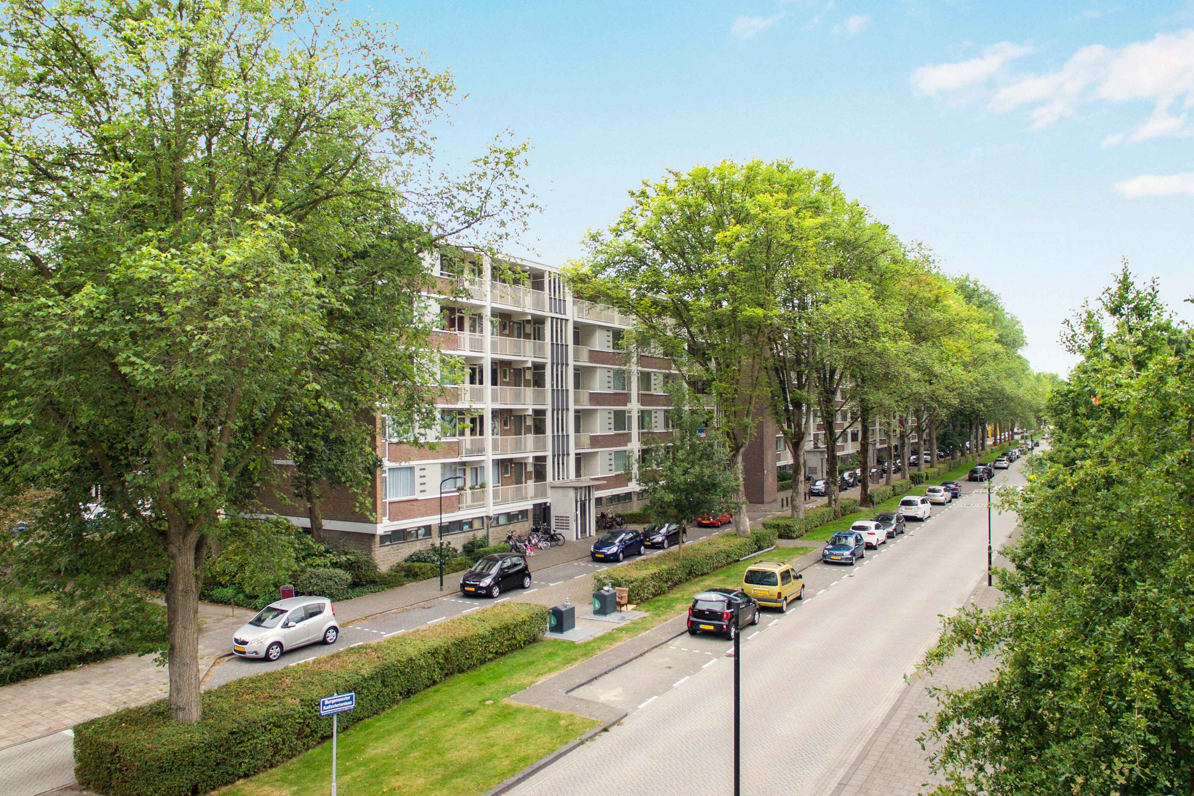 Burgemeester Velthuijsenlaan 209