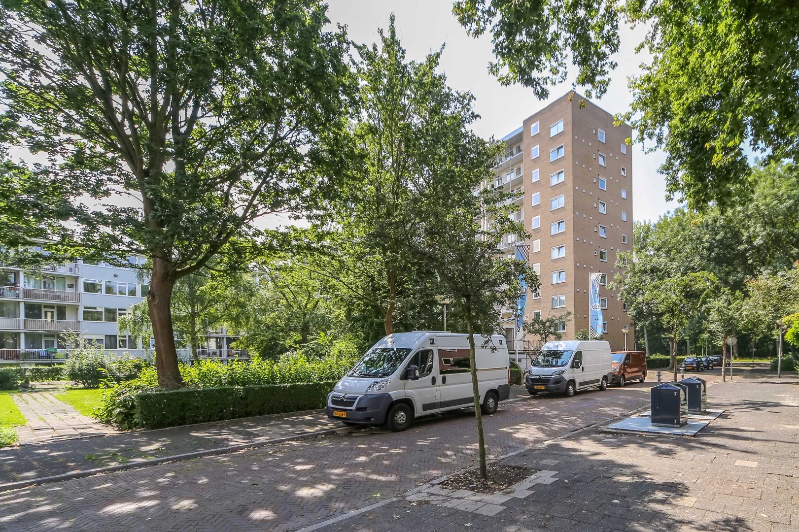 Van Almondestraat 126