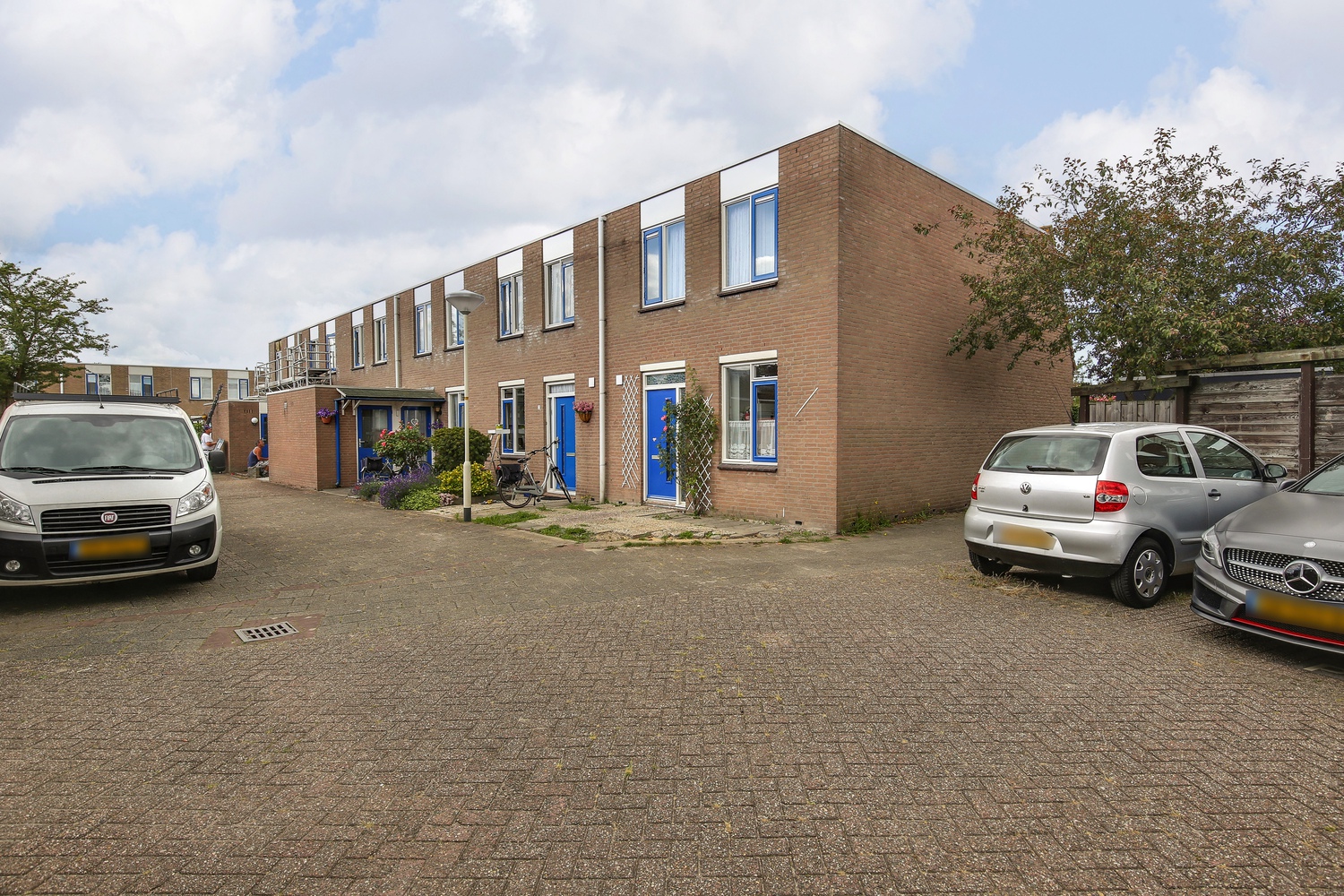 Pinterzijde 9