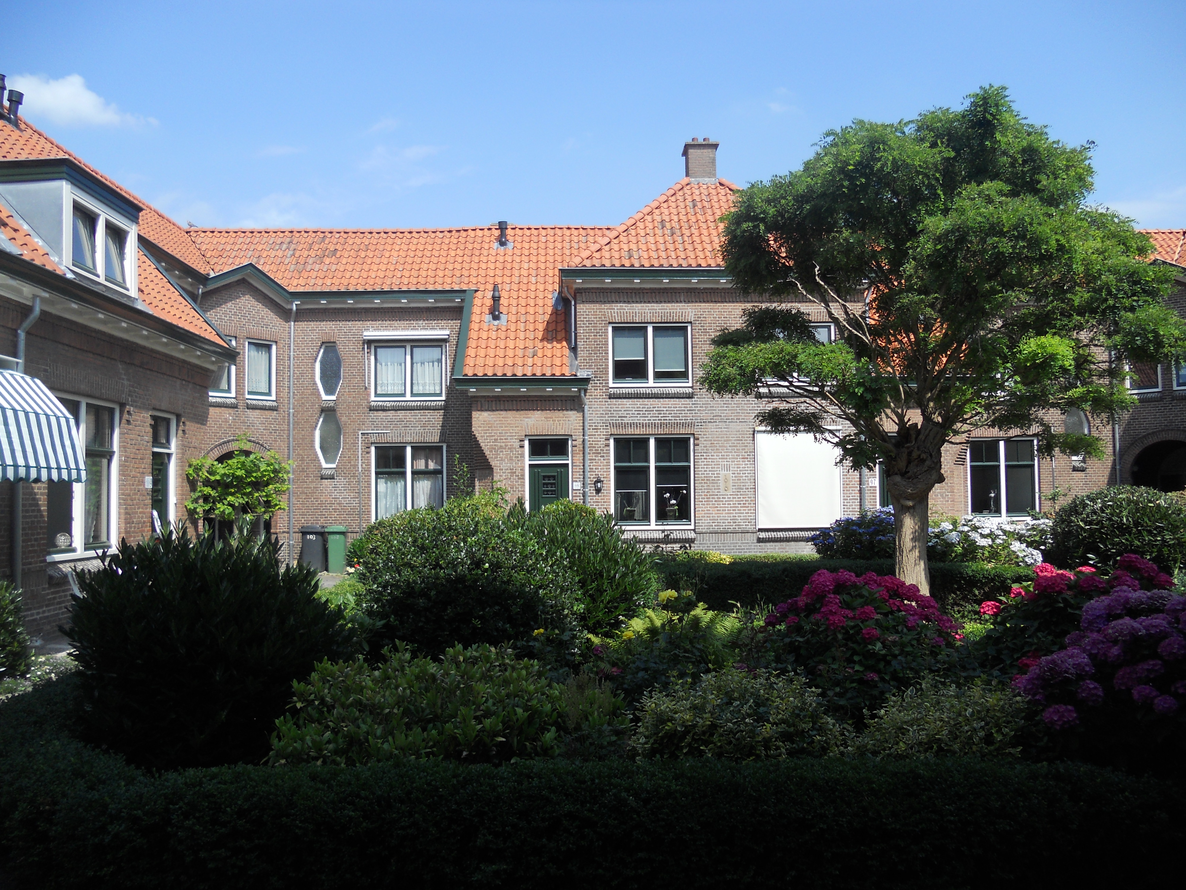 Loolaan 97, 2271 TM Voorburg, Nederland