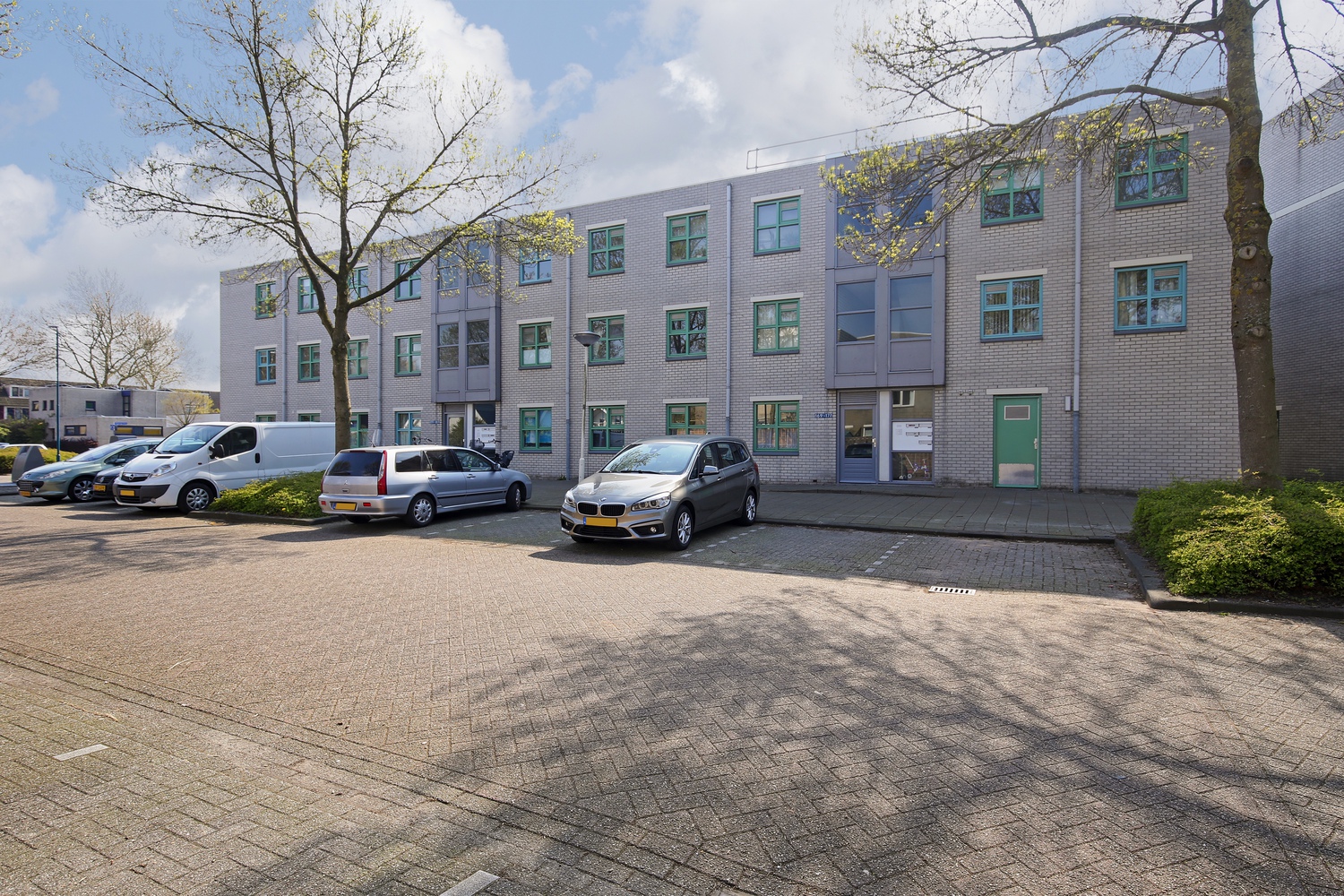 Donkergroen 177