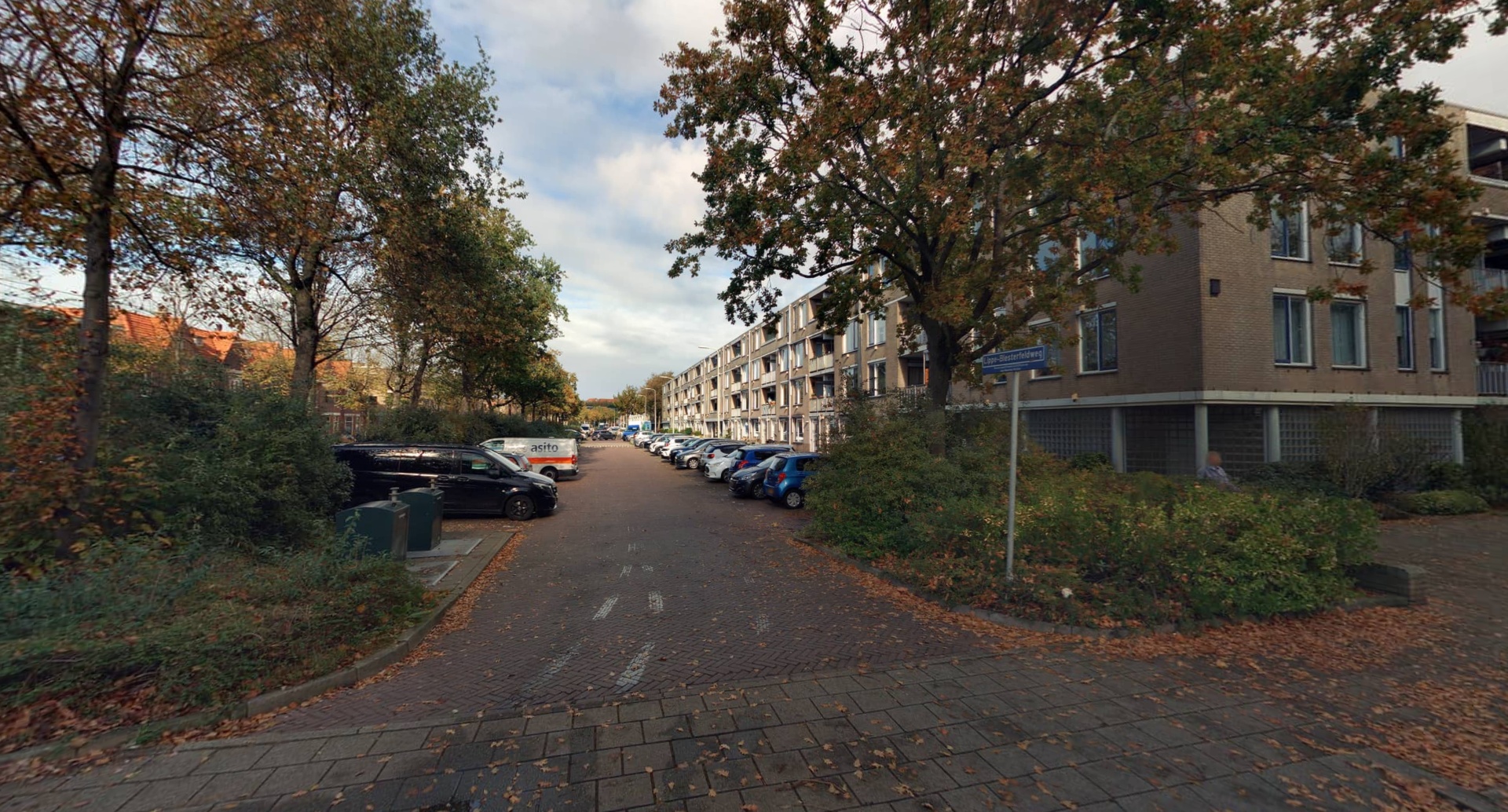Lippe-Biesterfeldweg 359